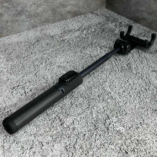 Монопод для селфи Xiaomi Mi Bluetooth Selfie Stick Tripod Черный (XMZPG01YM)