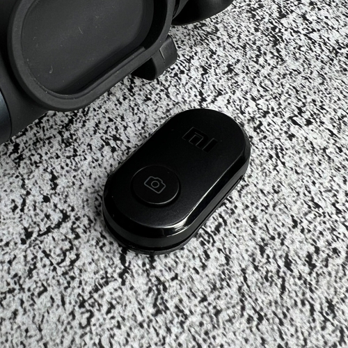 Монопод для селфи Xiaomi Mi Bluetooth Selfie Stick Tripod Черный (XMZPG01YM)