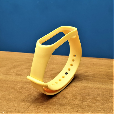 Ремешок для Xiaomi Mi Band 3/4 силиконовый желтый