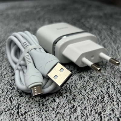 Зарядное устройство Hoco C12Q Smart QC3.0 charger + Micro cable White