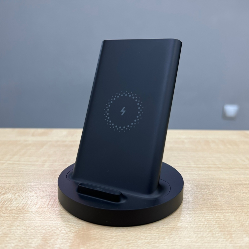 Беспроводное зарядное устройство Xiaomi vertical universal wireless charger 20W (WPC02ZM)